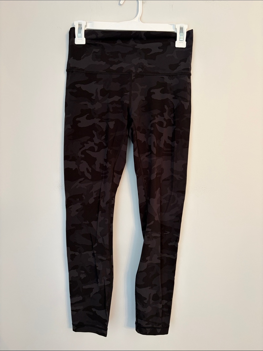 Lululemon Wunder Under Camo 25in Leggings Size 6